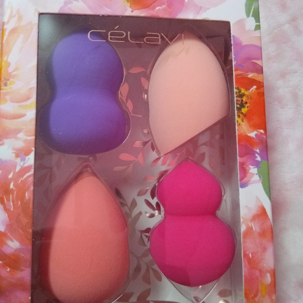 Blending sponges